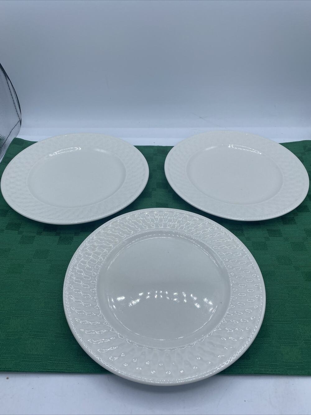 Vintage Oneida Stoneware "WICKER" Basket Weave Set/3 Bread Plates 7.5”